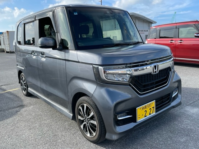 N-BOXカスタムグレーG・Lﾎﾝﾀﾞｾﾝｼﾝｸﾞ