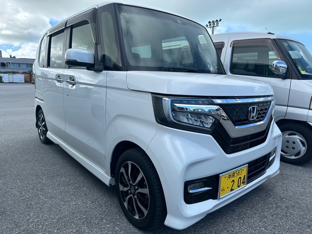 N-BOXカスタム白G Lﾎﾝﾀﾞｾﾝｼﾝｸﾞ204